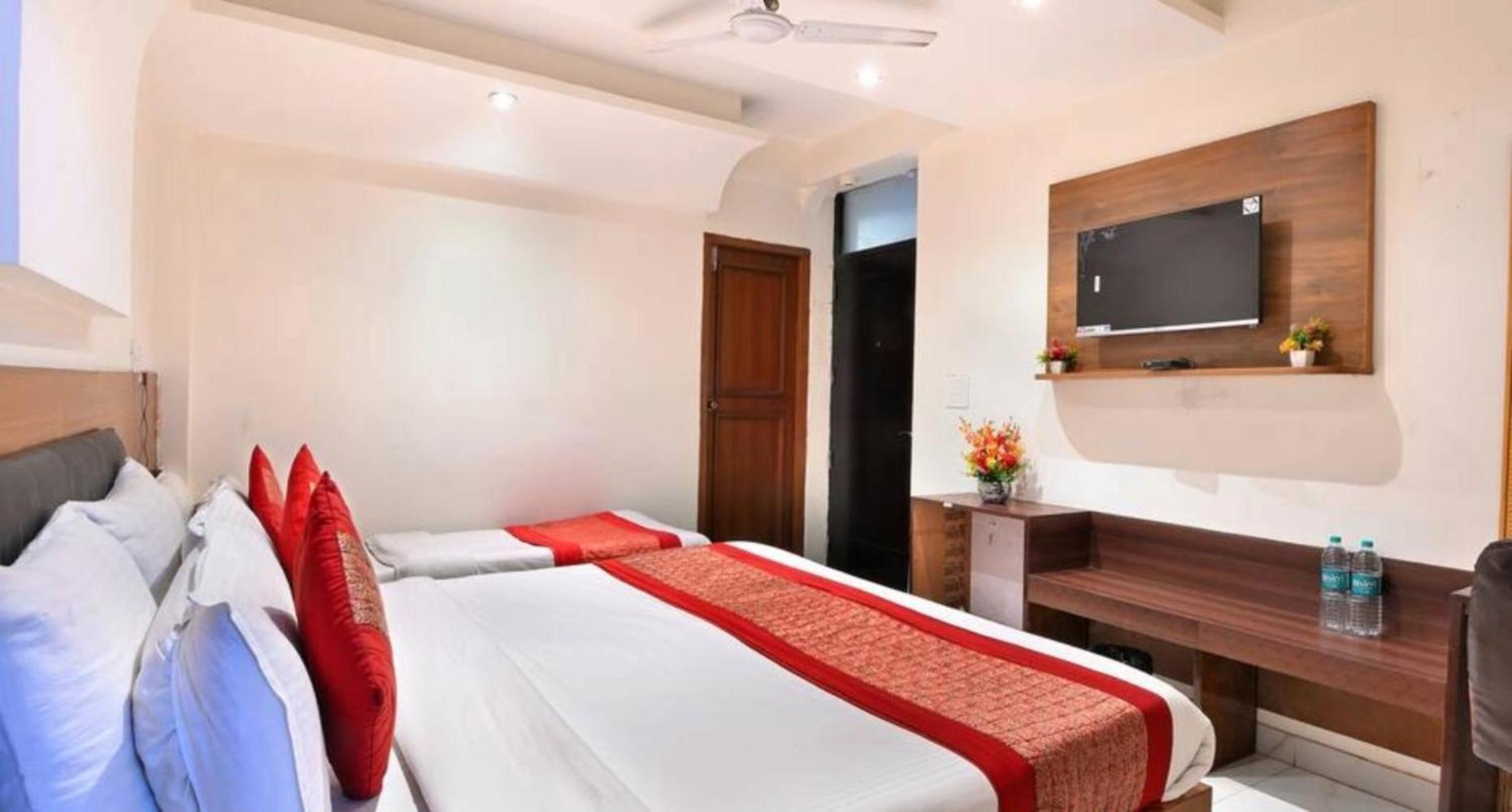 Paradise International By Jmd Group Near Delhi Igi Airport 3*