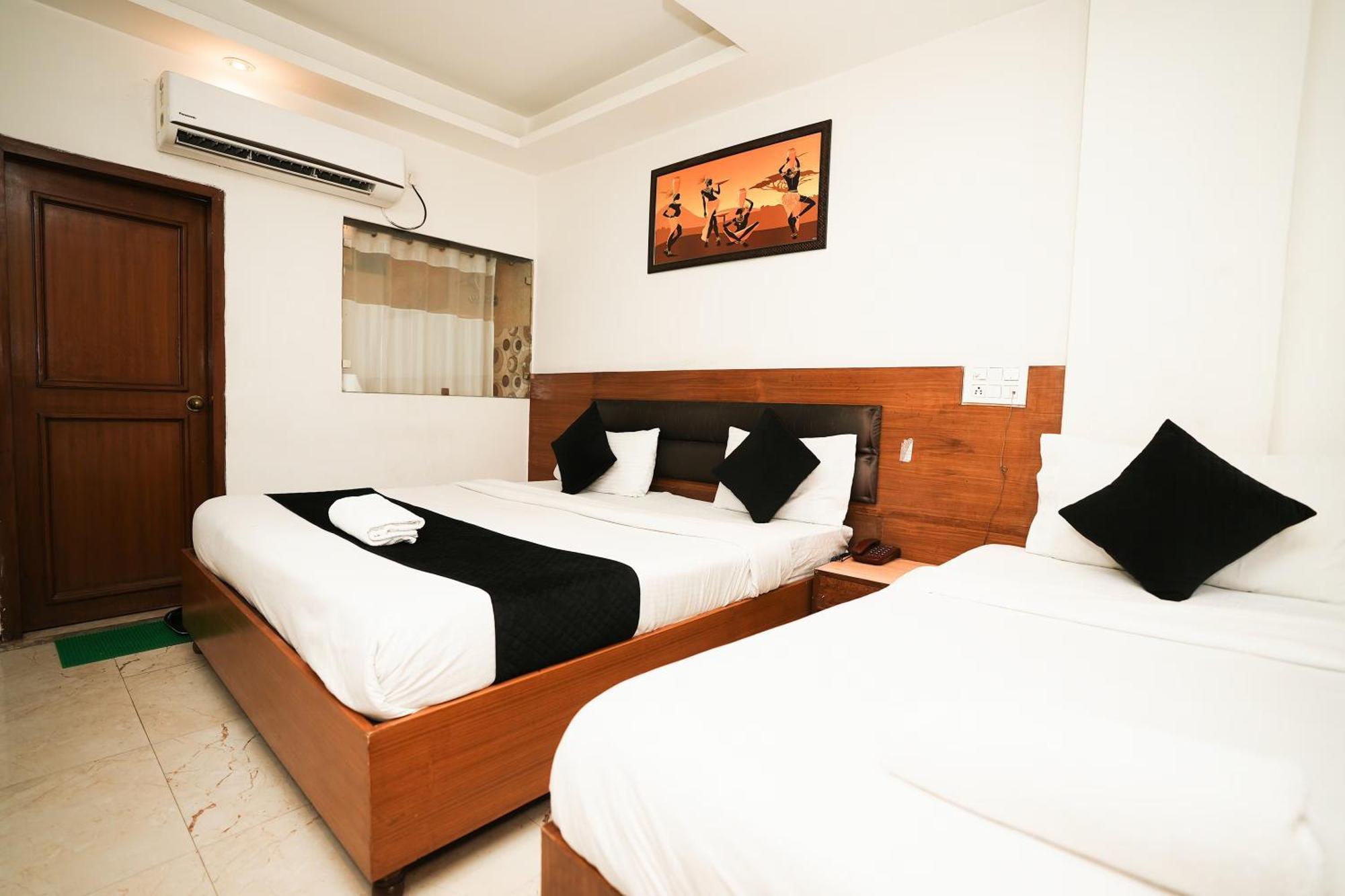 Paradise International By Jmd Group Near Delhi Igi Airport 3*