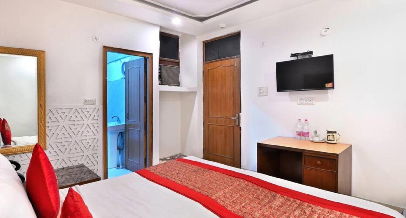 Paradise International By Jmd Group Near Delhi Igi Airport 3* New Delhi